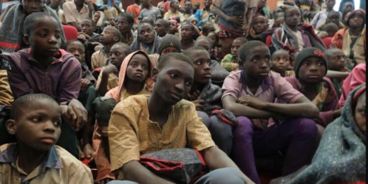 إحباط عملية اختطاف جديدة لـ 80 طالباً في نيجيريا