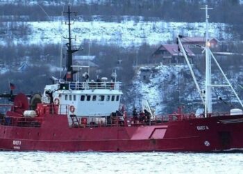 فقدان ما لا يقل عن 16 شخصاً في تحطم سفينة روسية