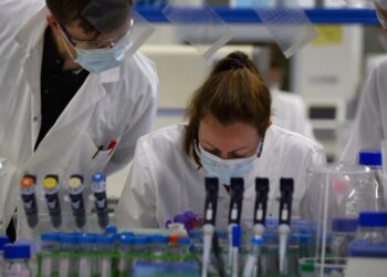 فعالية لقاحات كورونا في مواجهة السلالة الجديدة