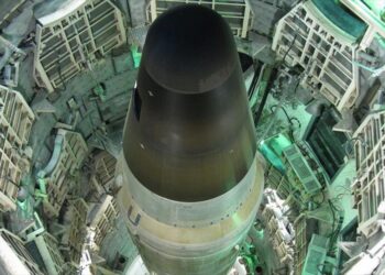 خبراء صينيون: أمريكا قد تنتج أسلحة نووية على القمر