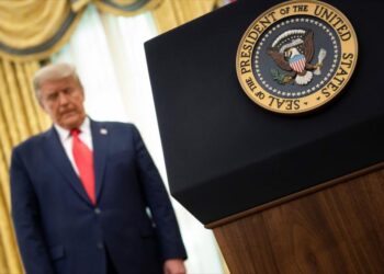 تقرير: ترامب يشعر بالاكتئاب و بالكاد يذهب إلى العمل