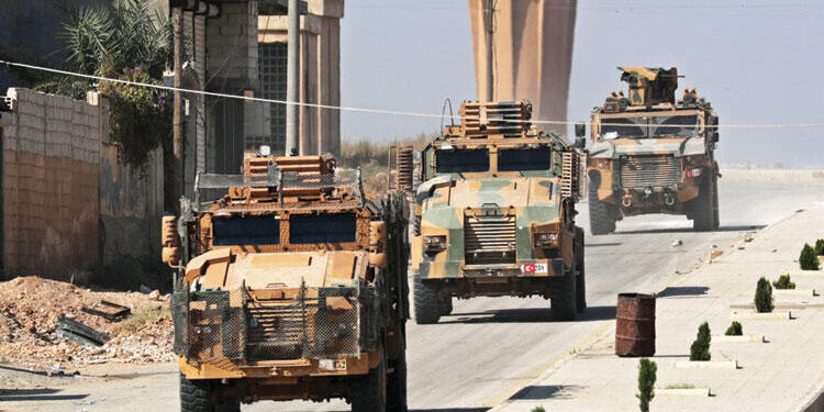 تركيا تخلّي نقطة مراقبة جديدة يحاصرها الجيش السوري في حلب