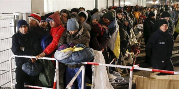 ألمانيا تسمح بترحيل السوريين