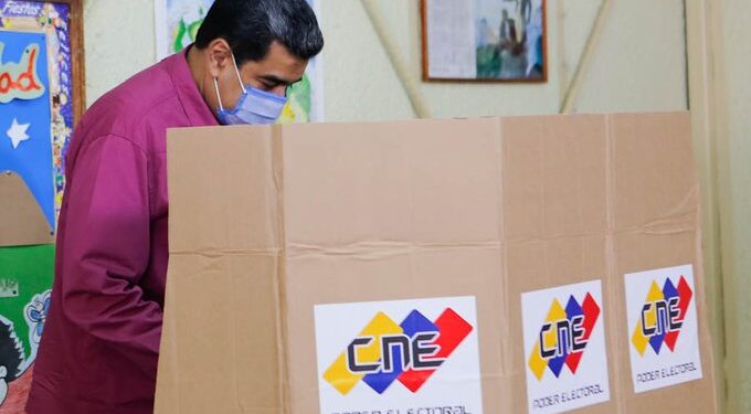 مادورو: واشنطن فشلت في تقويض الانتخابات في فنزويلا