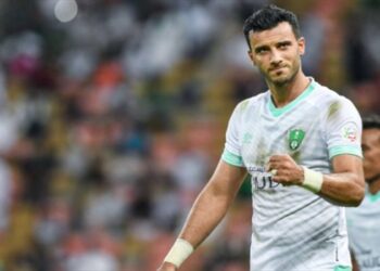 عمر السومة يحصد جائزة أفضل لاعب في الدوري السعودي