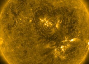 صورة نادرة لبقعة شمسية بحجم كوكب الأرض