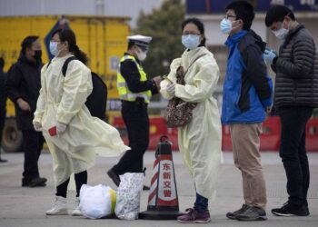 بكين ترفض الإتهامات الموجهة لها بإخفاء عدد ضحايا كورونا الأوائل