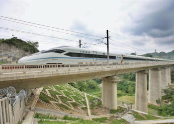 افتتاح خط سكة قطار عالي السرعة بين المدن الصينية