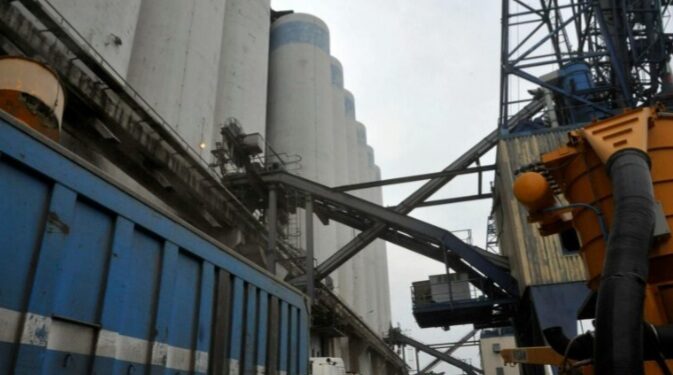 رئيس الحكومة يحسم الجدل حول زيادة سعر المازوت