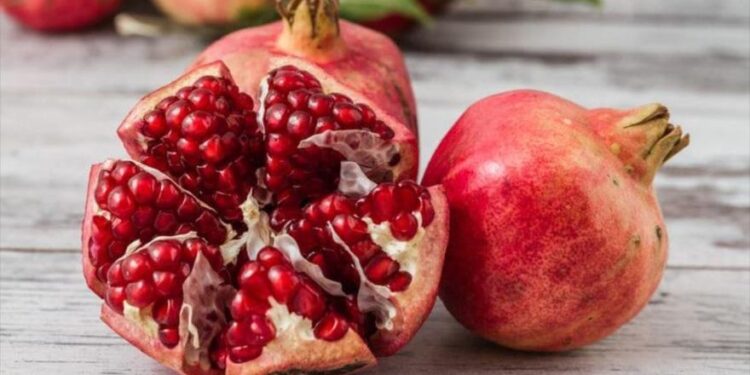 الرمان يقلل خطر الإصابة بالسرطان و يطيل عمر الإنسان