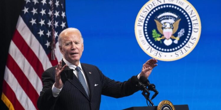 موقف آخر مناهض للصين: بايدن يؤكد لليابان دعمها ضد بكين