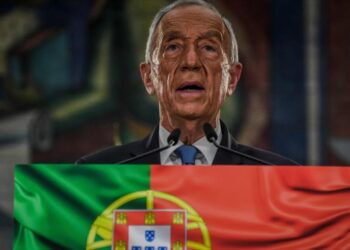 البرتغال تعيد انتخاب رئيسها دي سوزا لخمس سنوات