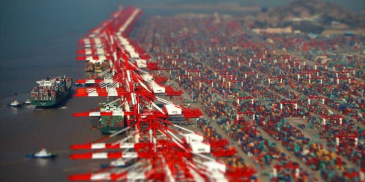 الصين ستتفوق على الولايات المتحدة كأكبر اقتصاد عالمي عام 2028