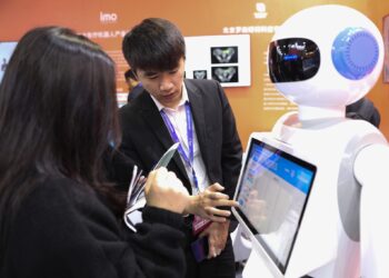 صناعة التكنولوجيا الفائقة في الصين تسجل إيرادات تاريخية