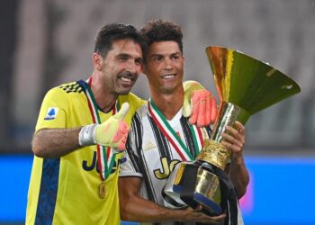 الحارس بوفون الأفضل تاريخياً