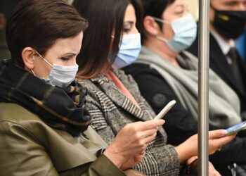 خبيرة فيروسات تكشف عن موعد نهاية وباء كورونا