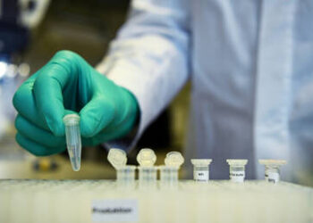 الصحة العالمية تحذر تفشي طفرات جديدة من الفيروس التاجي