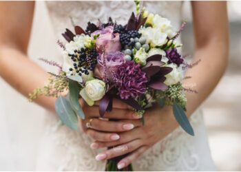 في حادثة خيالية.. عثرت على ابنتها المتوفاة بعد 20 عام في حفل زفافها