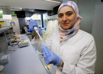 طبيبة سوريّة تطور مادة قد تعالج مرضاً خطيراً