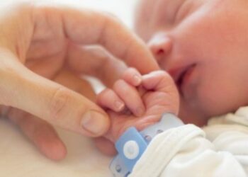 وزارة الصحة تعلن شفاء أصغر مصاب بالفيروس التاجي بسوريا