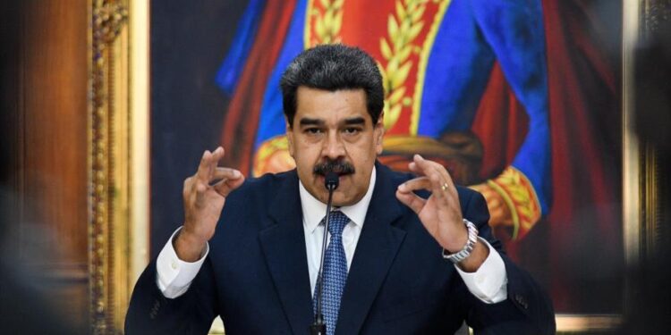 مادورو يدعو إلى إنهاء السياسة الإجرامية ضد كوبا