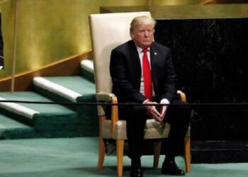 محامو ترامب يتخلون عنه قبل بدء المساءلة