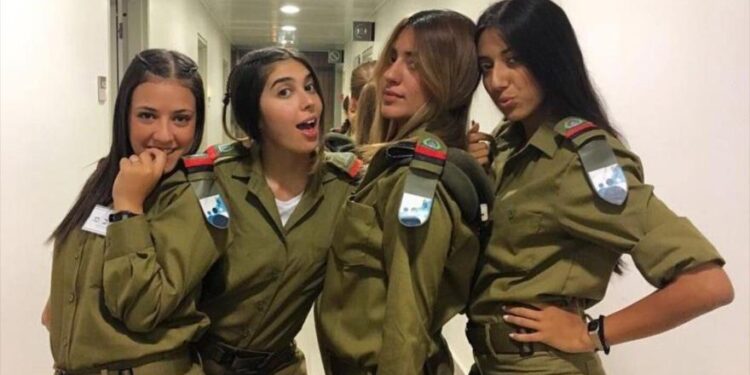 المجندات الإسرائيليات يمارسن الدعارة للحصول على المعلومات
