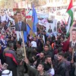 السوريون يطالبون الرئيس الأسد بالترشح للرئاسة