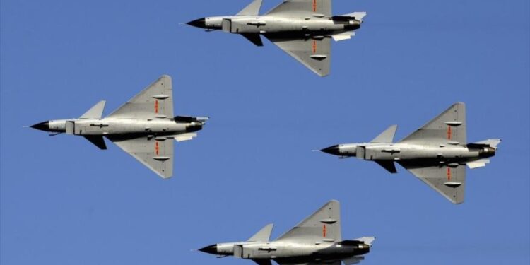 طبول الحرب.. الطائرات الأمريكية و الصينية تقترب من تايوان