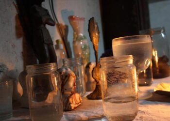 العلم يجيب.. كيف يمكن سماع الموتى ؟