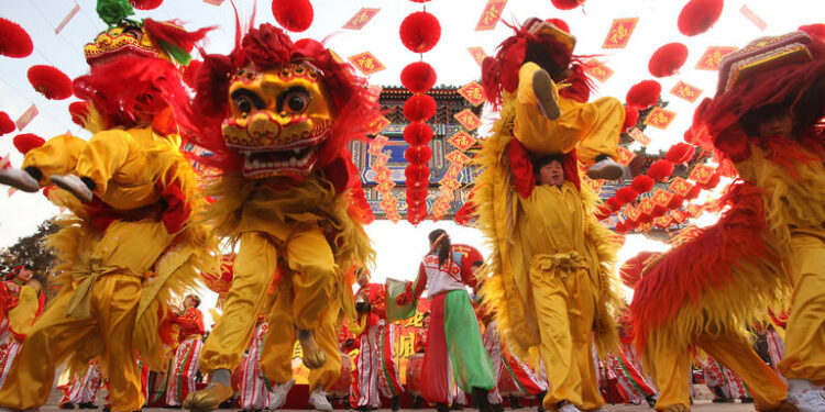 الصين تستعد لمهرجان الربيع الشهير