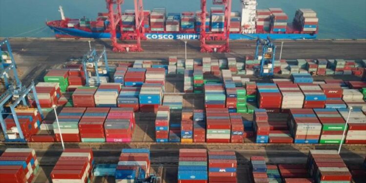 الصين أصبحت الشريك التجاري الرئيسي للإتحاد الأوروبي