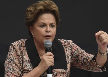 روسيف تدعو لإشعال الحركات الشعبية في أمريكا اللاتينية