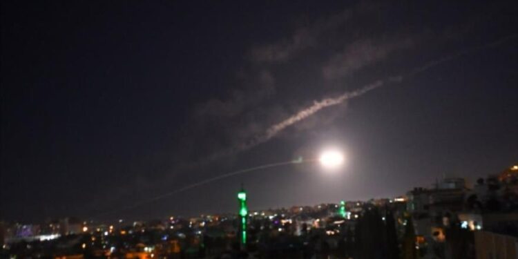 روسيا تحذر “إسرائيل” من تداعيات الهجمات ضد سوريا