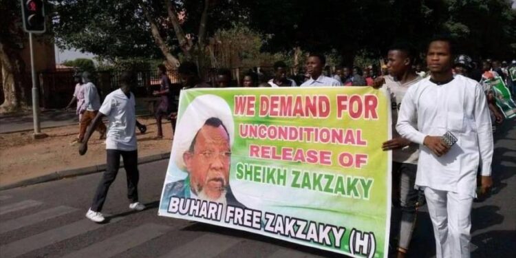 النيجيريون يطالبون بالإفراج عن الشيخ الزكزكي