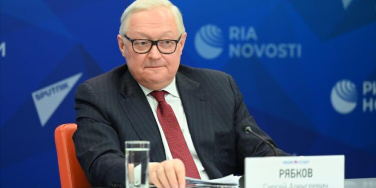 روسيا تحذر من تنفيذ سياسات صارمة ضد التدخل الأمريكي