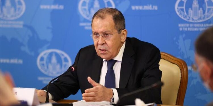 روسيا تطرد ثلاثة دبلوماسيين أوروبيين و لافروف يوضح