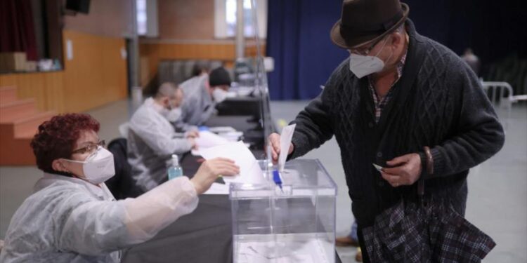 كتالونيا تجري انتخابات حاسمة بهدف الاستقلال