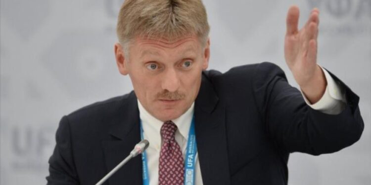 روسيا تندد بـ “إصرار الغرب المهووس” على العقوبات