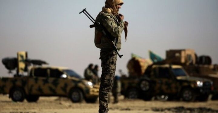 مليشيا مسلحة تختطف مدنيين سوريين بدعم جوي أمريكي