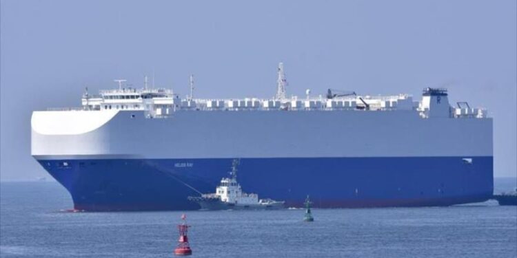 انفجار سفينة “اسرائيلية” في بحر عمان