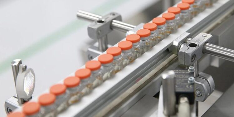 الصين ترسل 10 ملايين جرعة لقاح للدول الأخرى