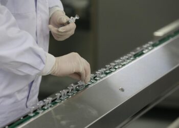 الصين ترد الجميل إلى لاوس و ترسل دفعة من لقاحات سينوفارم