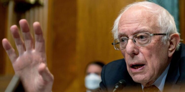 الديمقراطيون ينتقدون بايدن بسبب الهجوم على سوريا