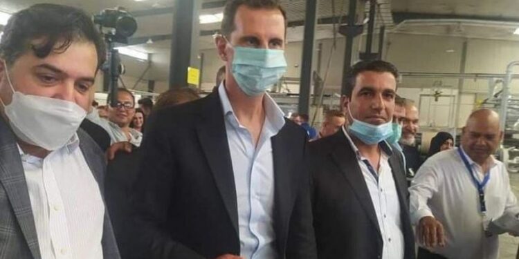 الرئيس الأسد يزور عدد من المصانع في مدينة حسياء الصناعية بحمص