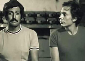 عادل إمام ينعى سمير غانم بطريقته الخاصة