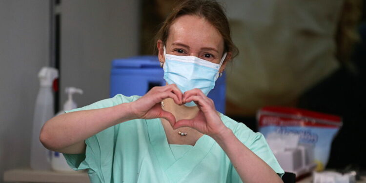 حقيقة تأثير لقاح كورونا على خصوبة الرجال