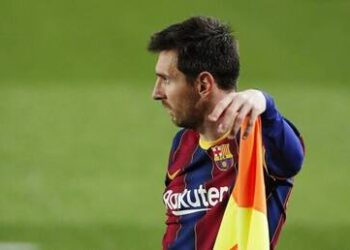 ميسي يكشف عن قراره النهائي حول مستقبله مع نادي برشلونة