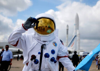 عالم فيروسات يكشف عن الطريقة الوحيدة للوقايلة من وباء “كوفيد-19”