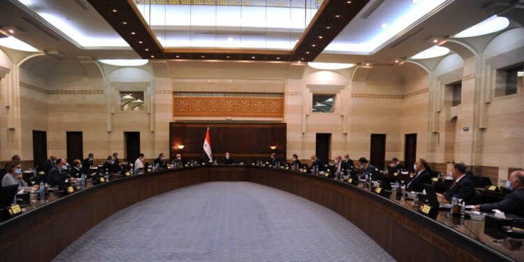 تخفيض رسم إجراء فحص (PCR) للمواطنين السوريين ومن في حكمهم